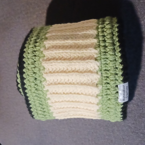 🍀Cream/Mint green/black Infinity scarf handmade (111023A). - Picture 2 of 4